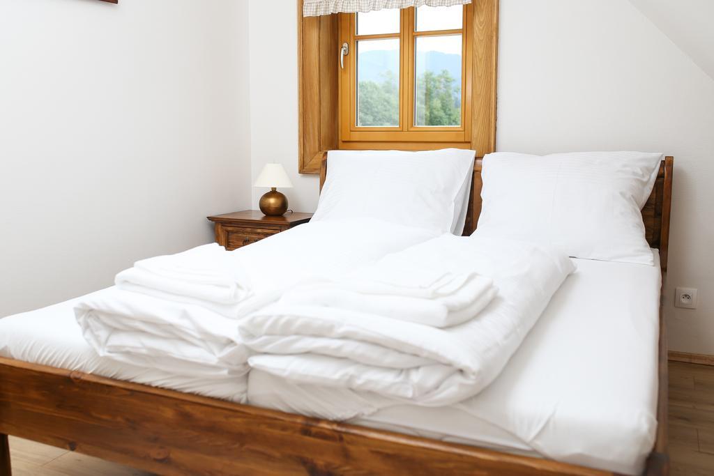 Koliba Hubertka Hotel Oravice Room photo